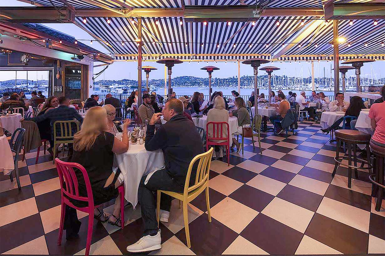 indoor-outdoor dining commercial doors