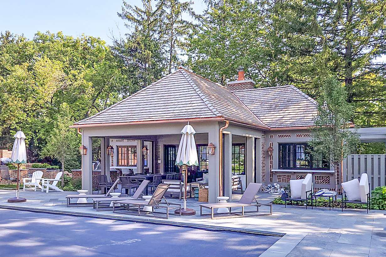 opening glass doors and windows in pool house design