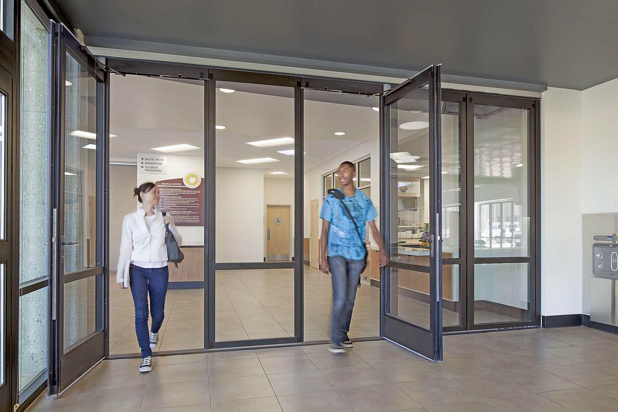 integrated swing doors in NanaWall HSW60 single track stacking system
