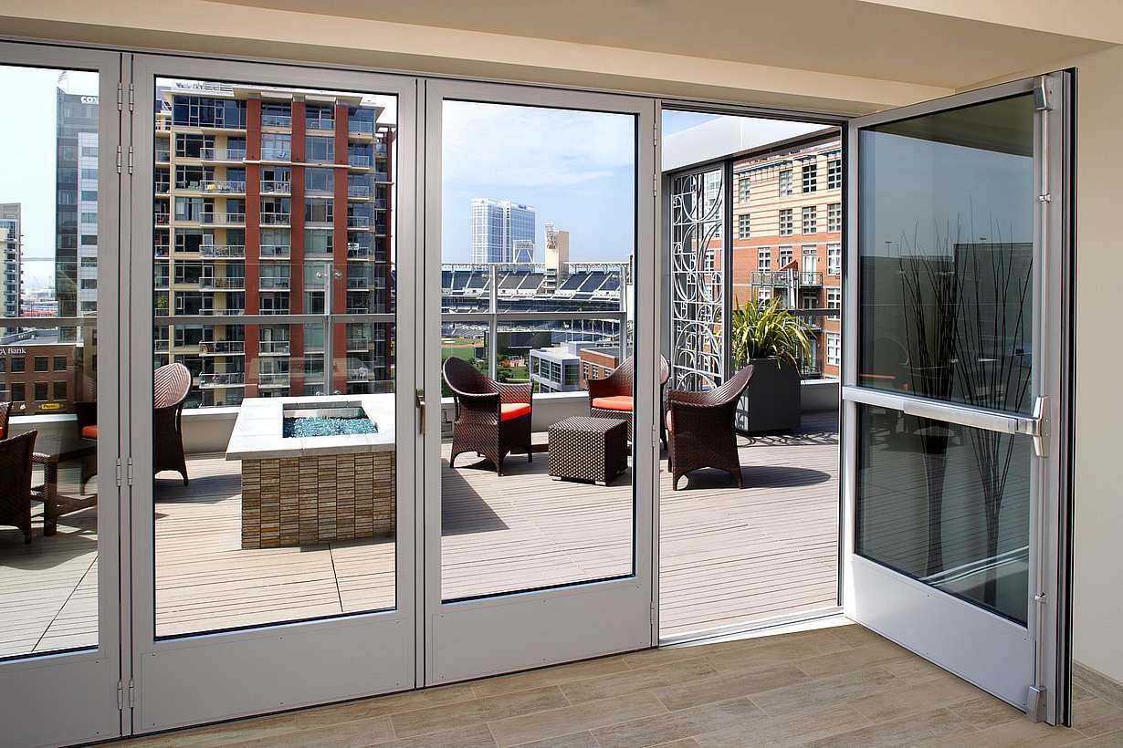 NanaWall Non-standard Commercial Locking Options - Folding