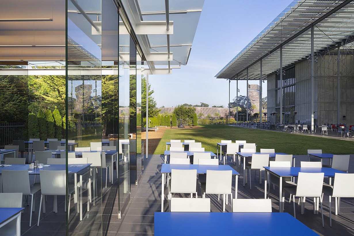 Outdoor Workspaces with Exterior Glass Wall Systems - HSW75 Sliding
