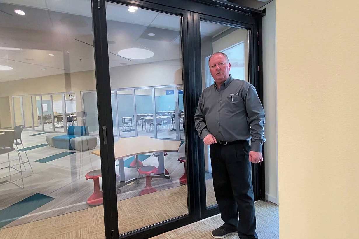 NanaWall NW Acoustical 645 | Operational video