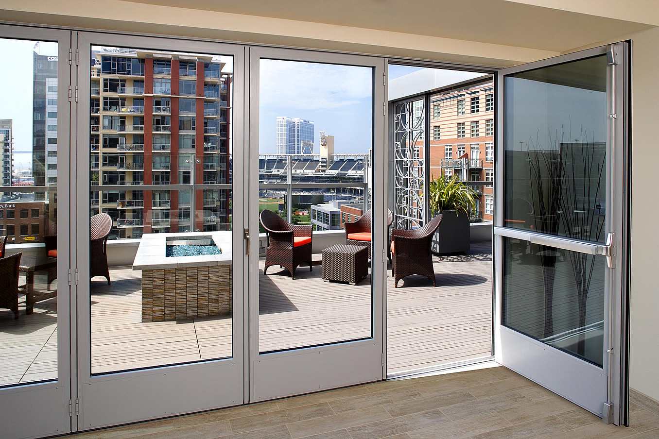 NanaWall Non-standard Commercial Locking Options - Folding