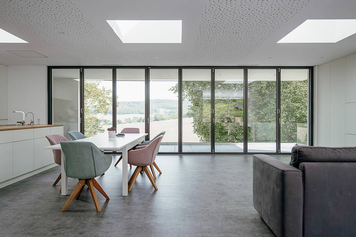 multifunctional NanaWall retractable glass walls
