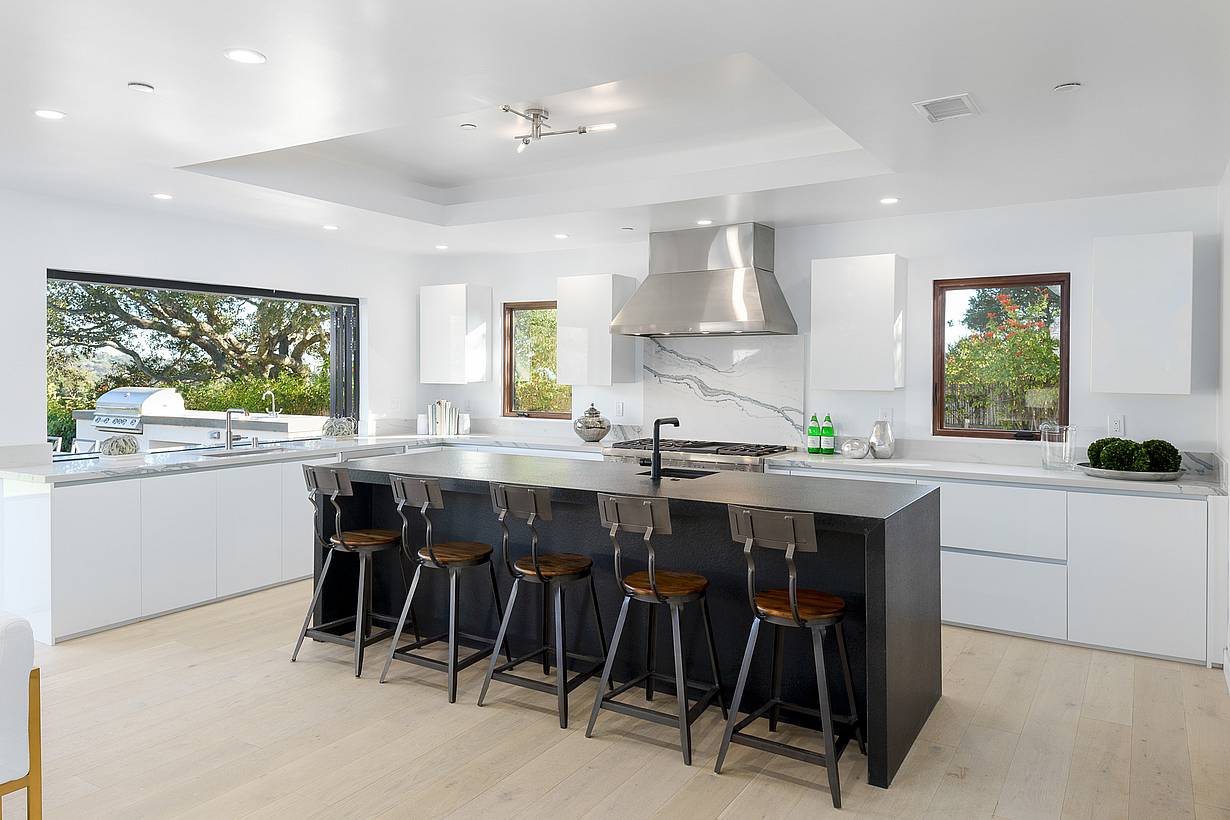 FoldFlat folding window systems