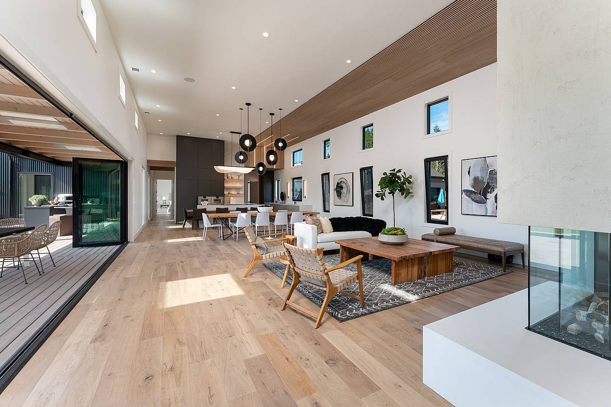 retractable glass walls