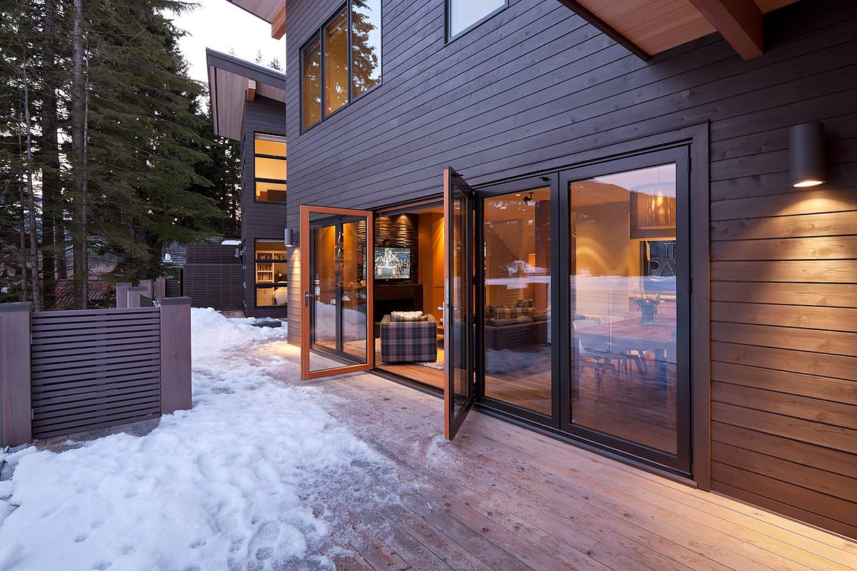 NanaWall clad opening glass walls