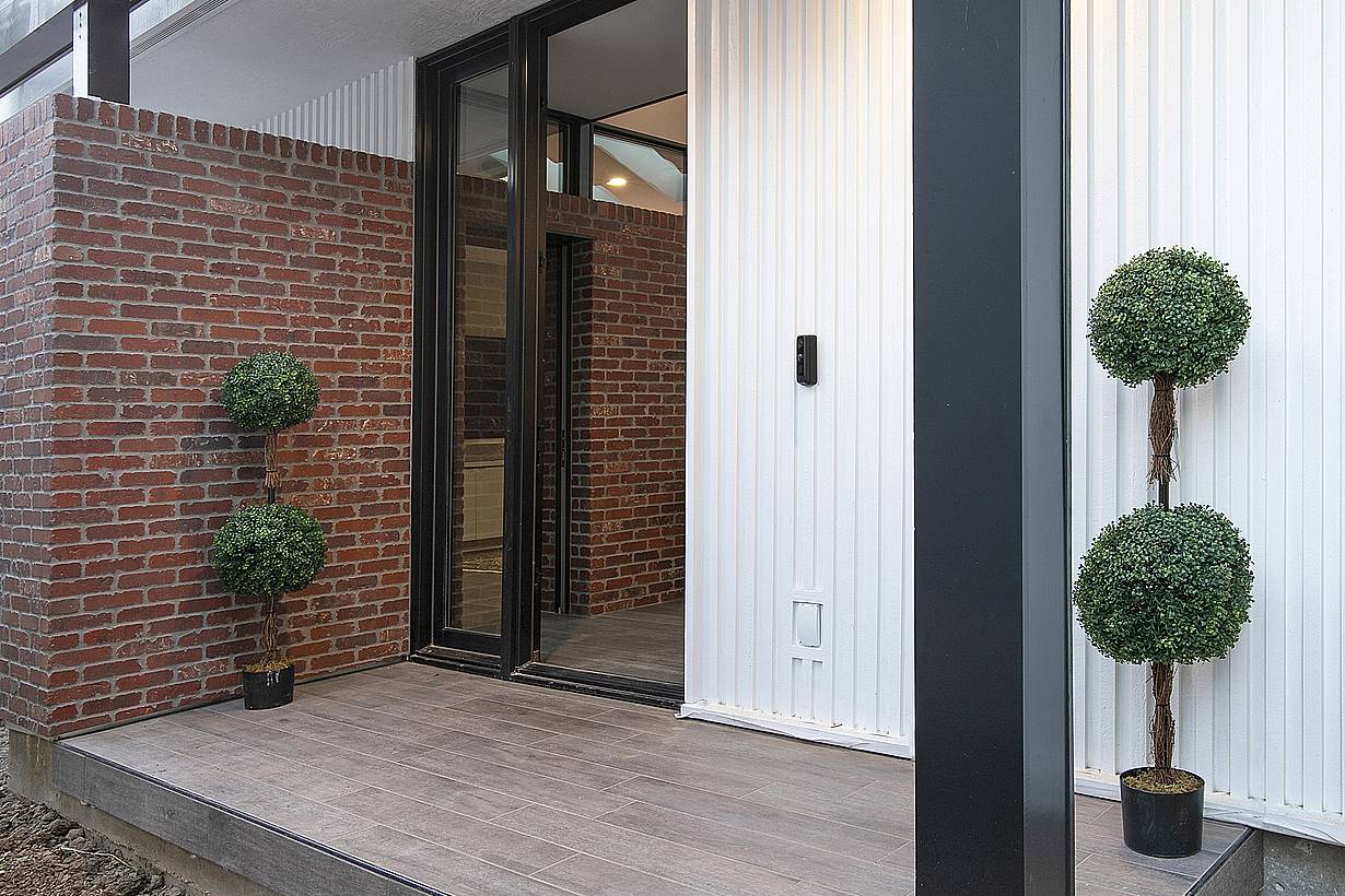 ADU with NanaWall folding doors