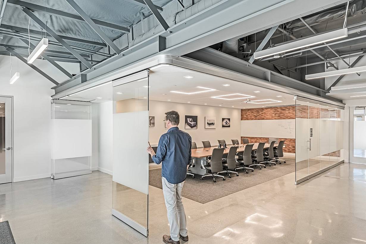 frameless retractable glass wall systems for office design