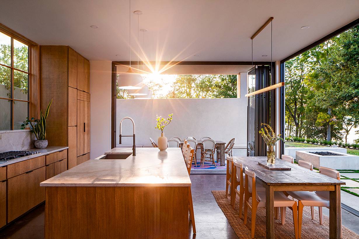 NanaWall Generation 4 glass wall systems in modern kitchen