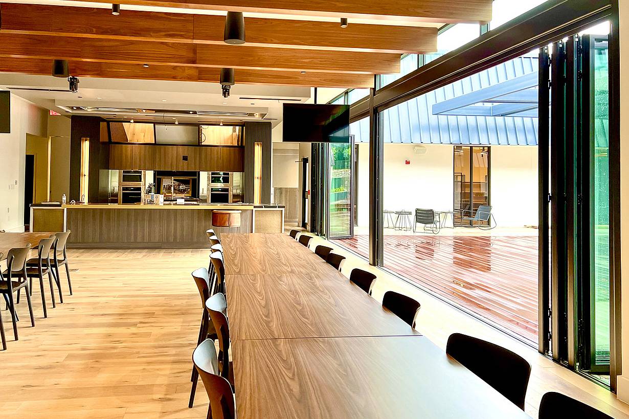 NanaWall commercial glass doors