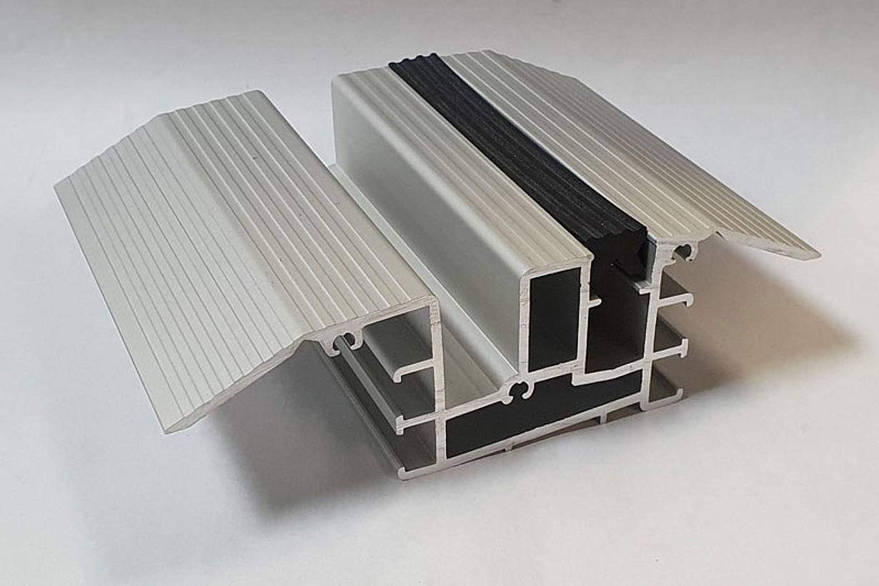NanaWall Low Profile Saddle Sill with Insert