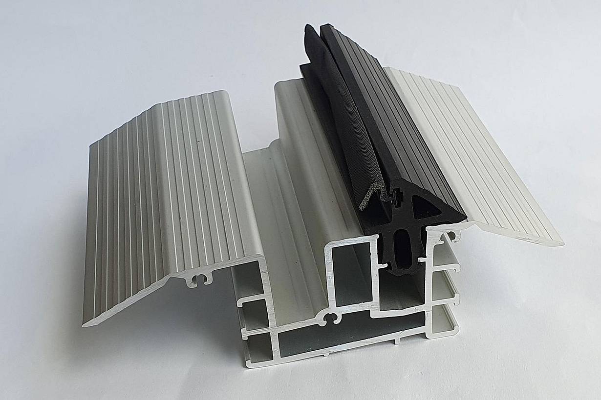 SL45 - Low Profile Saddle Sill with Universill® - Outswing