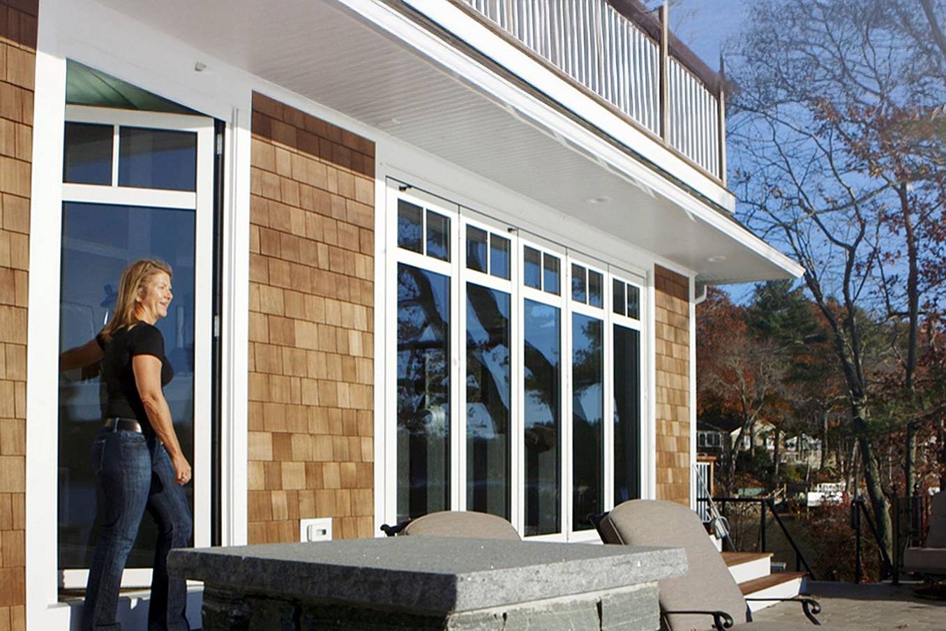 NanaWall Swing Doors for Traffic Management