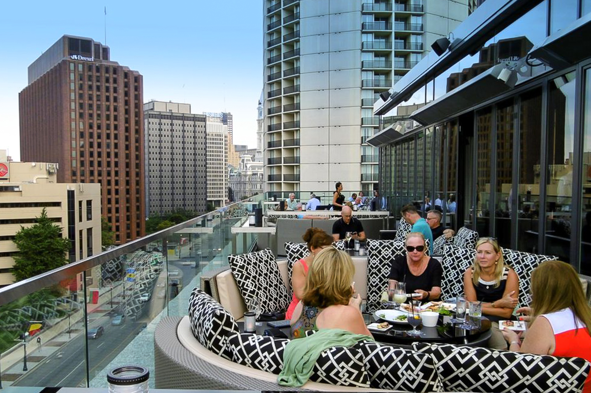 Commercial Glass Walls in the Best Rooftop Bars in North America | NanaWall