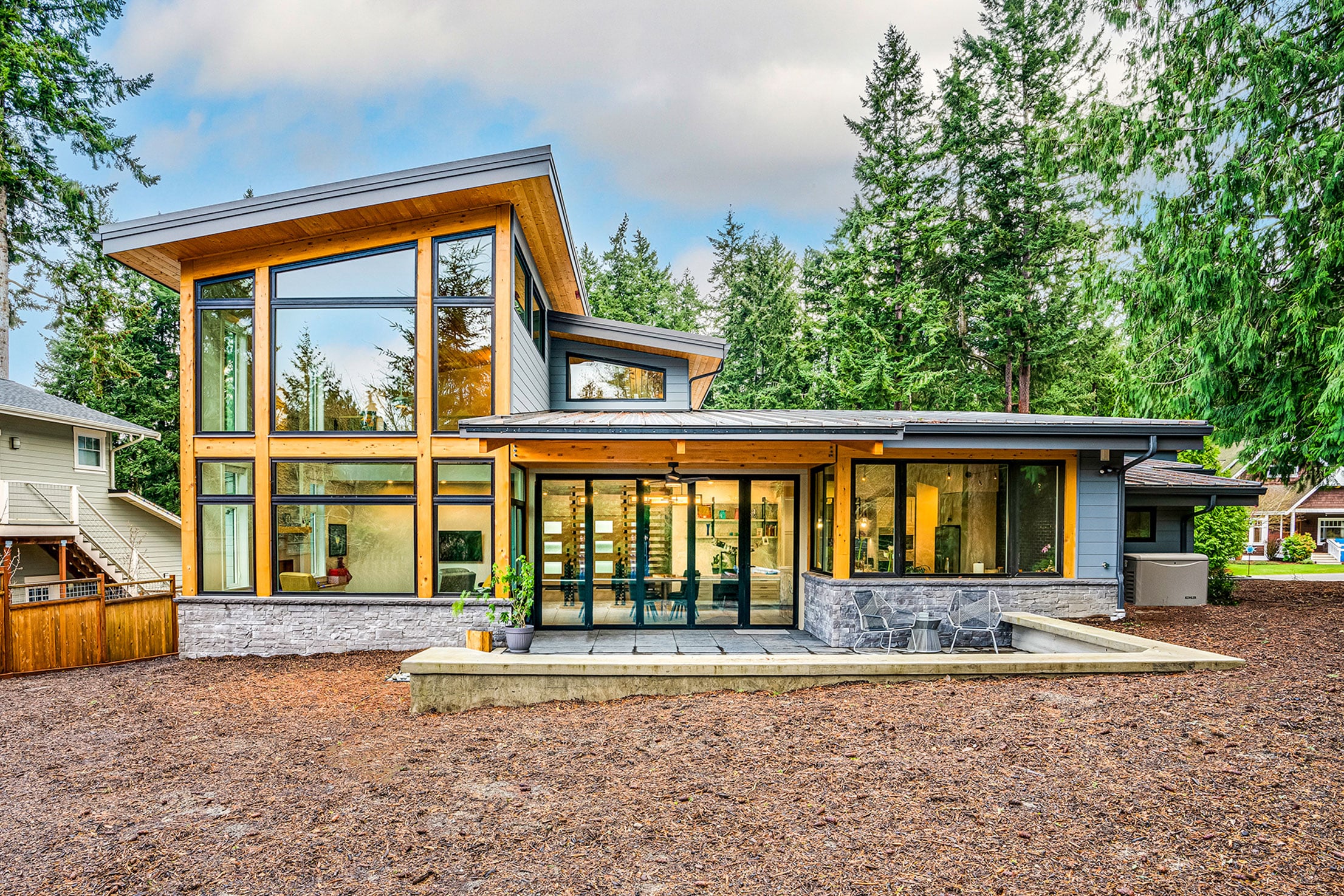 WoodBee House | NanaWall